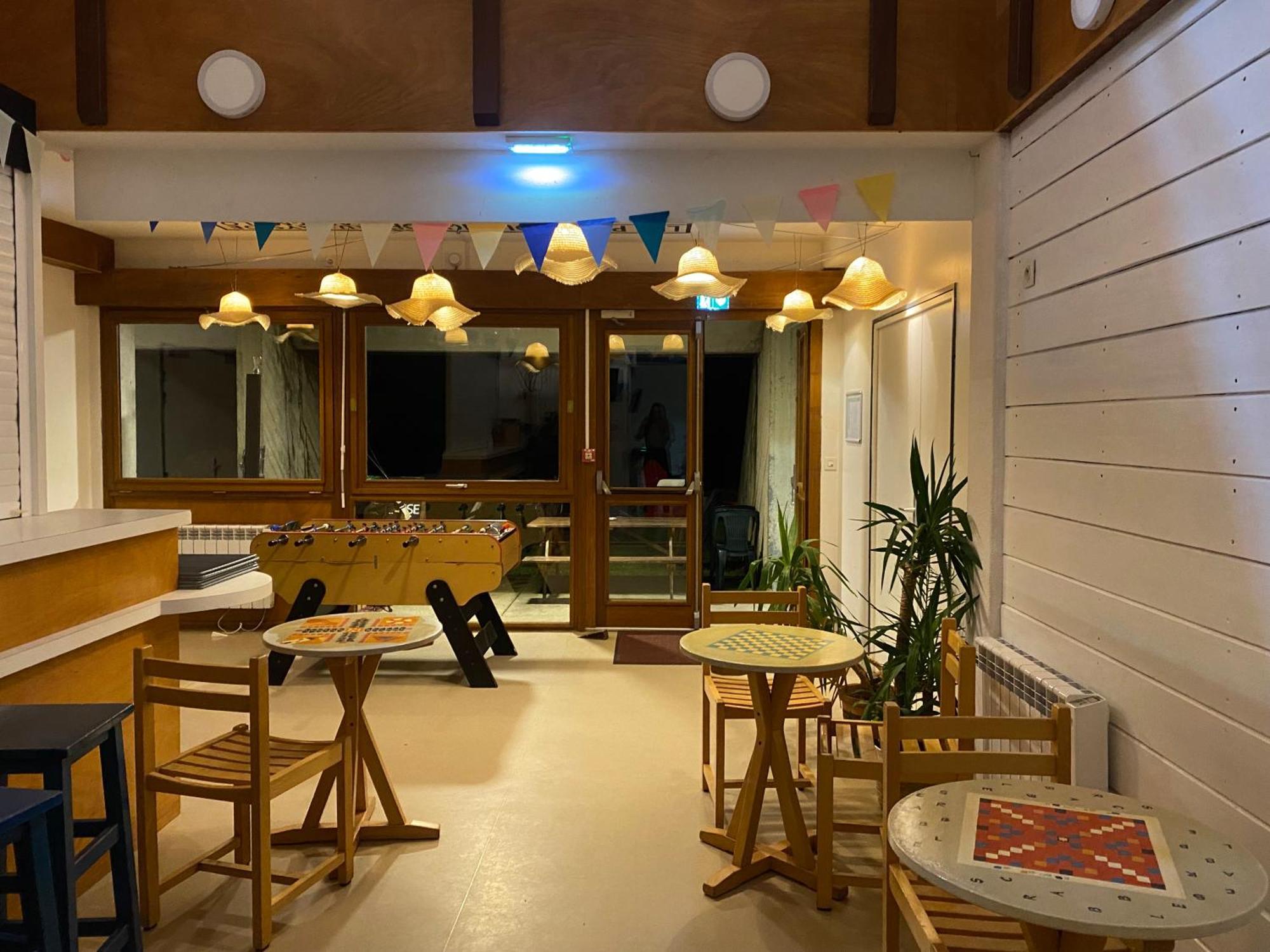 Auberge De Jeunesse Hi カンカル エクステリア 写真